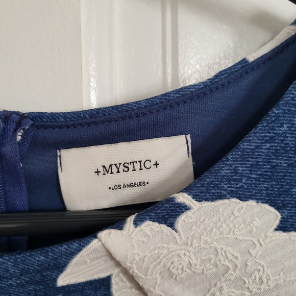 Mystic Floral Dress - Picture 4 of 5